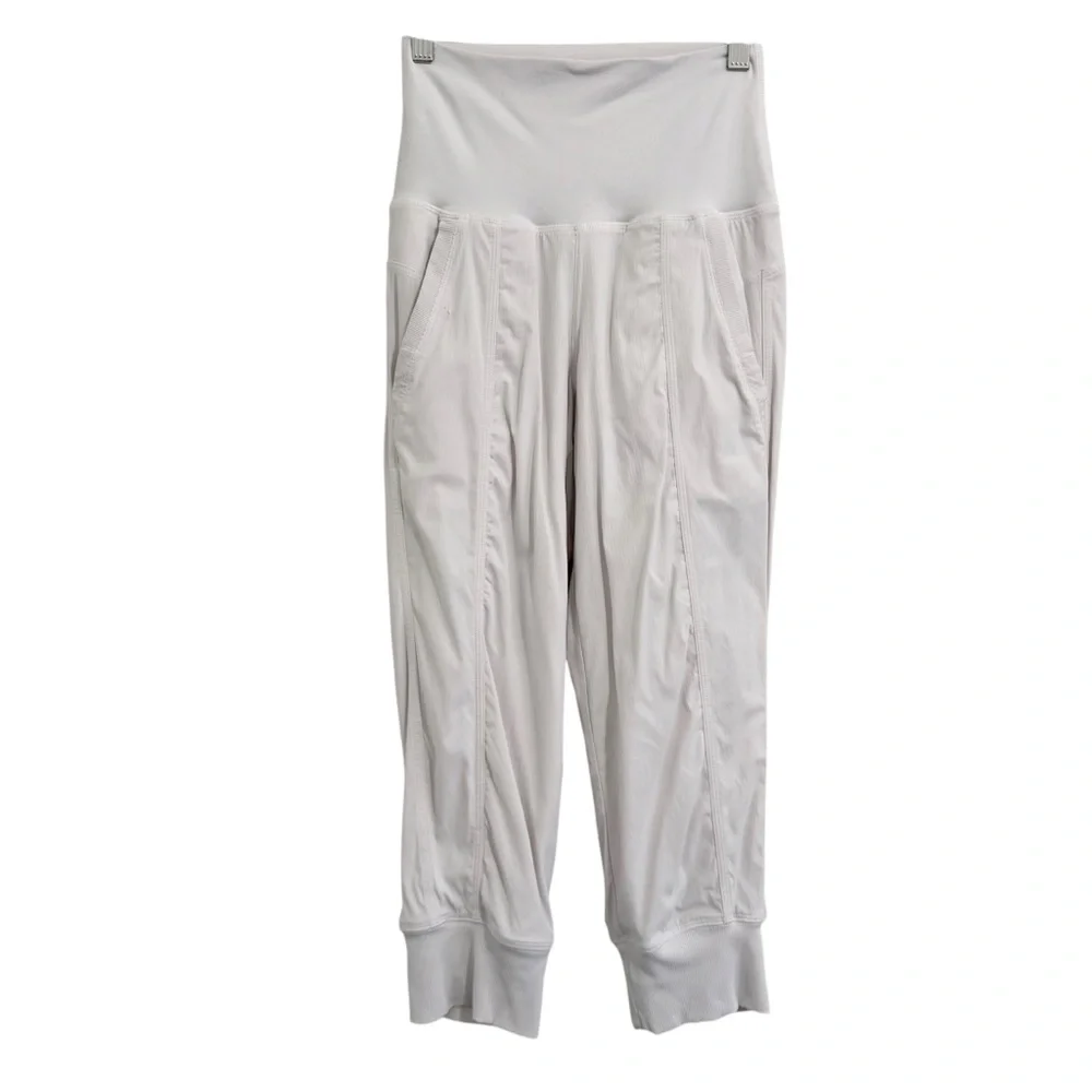 Lululemon In Flux Lined Crop White 2
